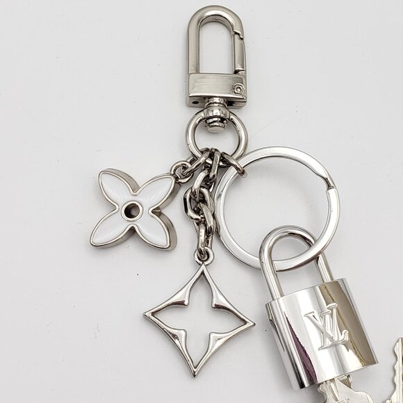Authentic Louis Vuitton Silver Padlock & Key with Unbranded Metal Bag Keychain - Picture 5 of 9